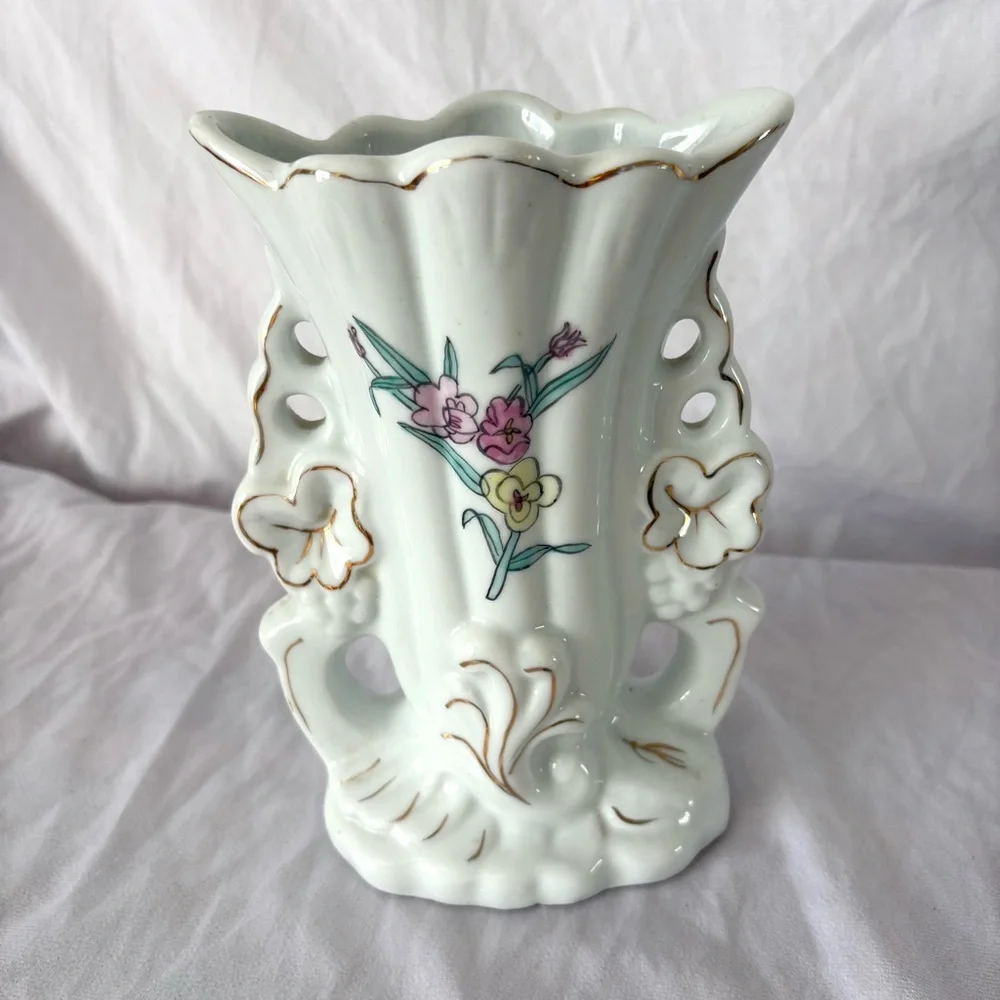Vintage 60s white ceramic baroque vase gilt floral hand painted glam decor - Picture 2 of 4
